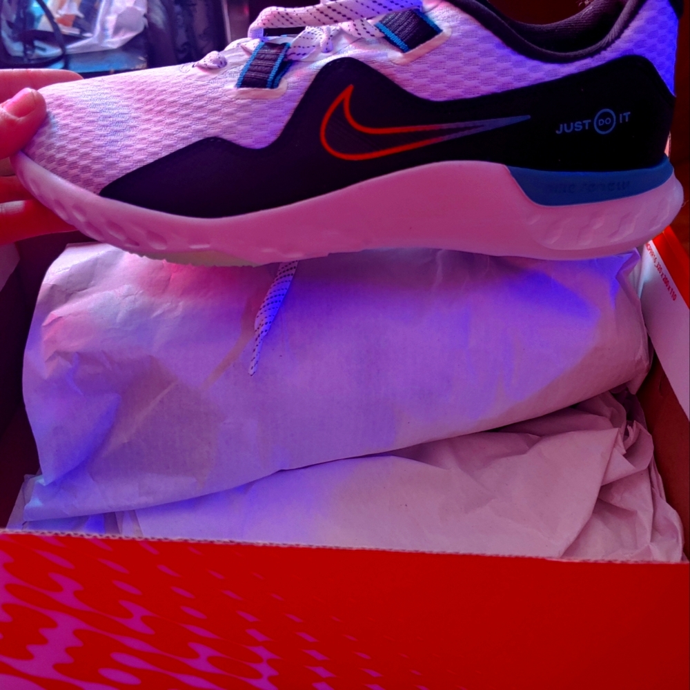Nike renew